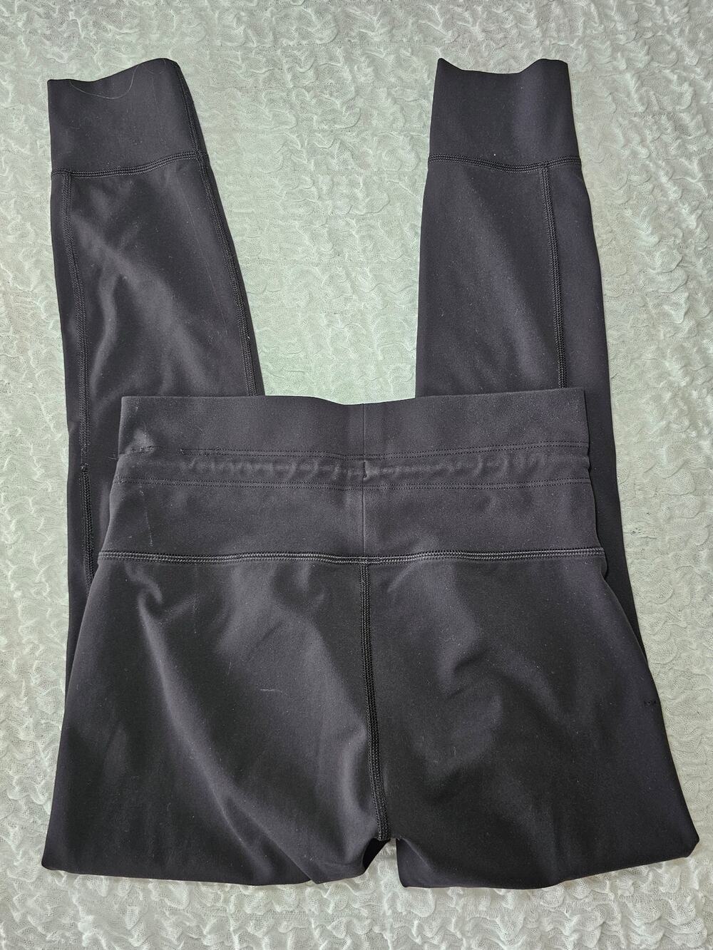 Vuori black daily leggings size xs